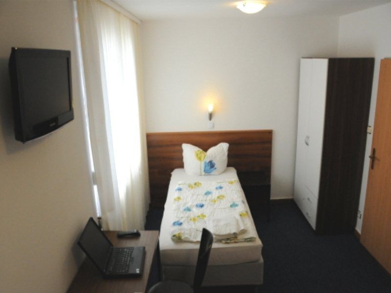 Arena Am Zoo Hotel 3*